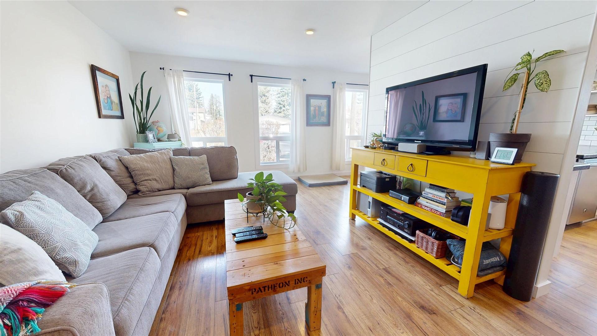 









1105


10th

Street,
Cranbrook,




BC
V1C 1T1

