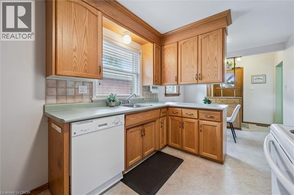 












10 PAUL Avenue

,
Guelph,




Ontario
N1E1S2

