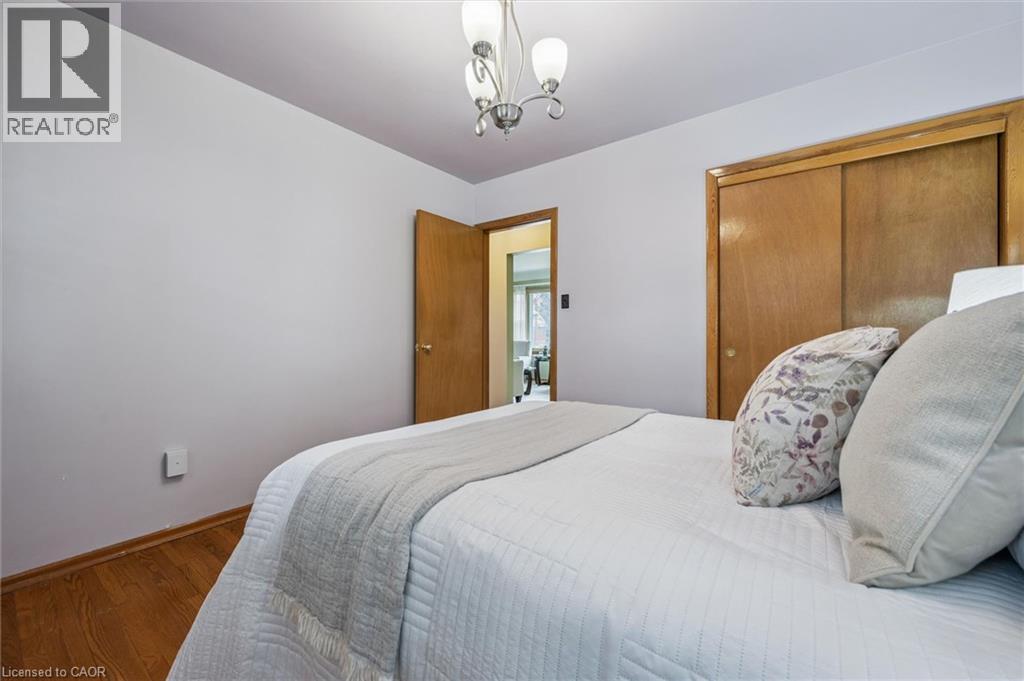 












10 PAUL Avenue

,
Guelph,




Ontario
N1E1S2

