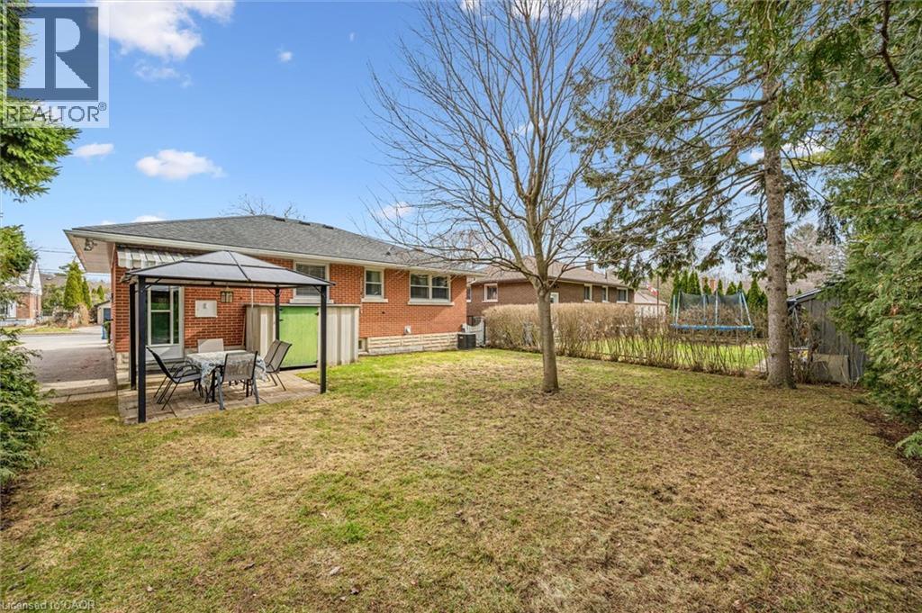












10 PAUL Avenue

,
Guelph,




Ontario
N1E1S2

