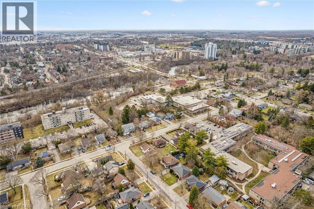 












10 PAUL Avenue

,
Guelph,




Ontario
N1E1S2


