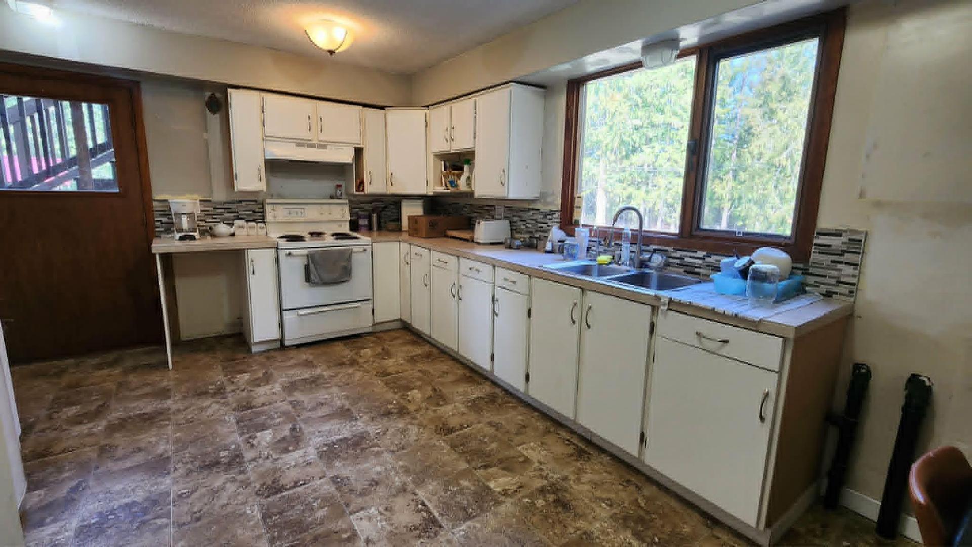 









63


Begbie

Road,
Cherryville,




BC
V0E 2G3


