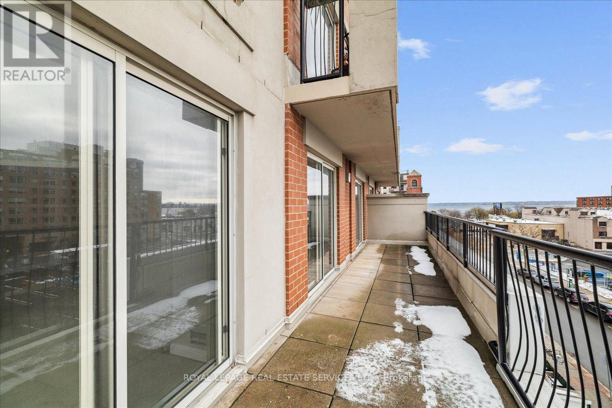 












412 - 430 PEARL STREET

,
Burlington,




Ontario
L7R4J8

