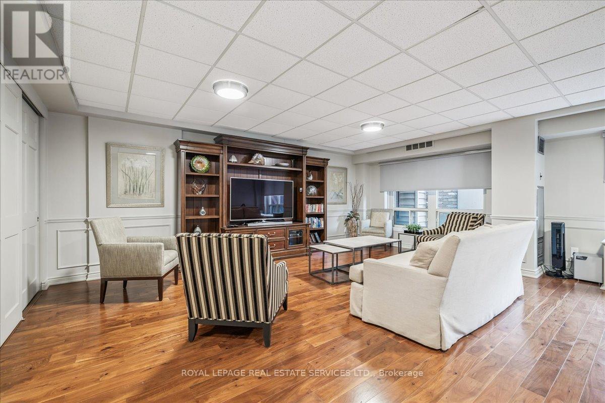 












412 - 430 PEARL STREET

,
Burlington,




Ontario
L7R4J8

