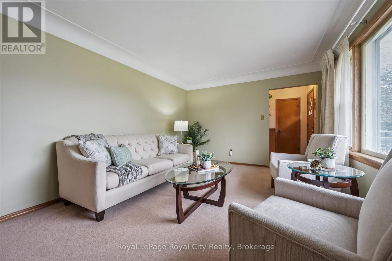 












10 PAUL AVENUE

,
Guelph (General Hospital),




Ontario
N1E1S2

