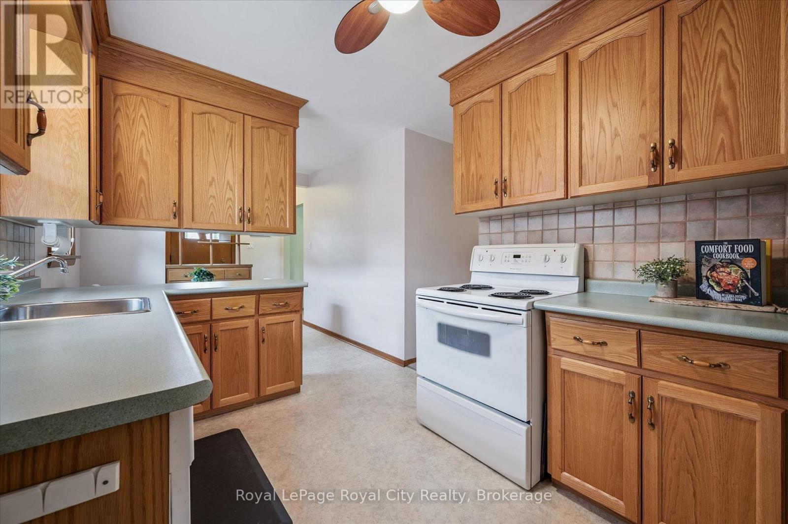 












10 PAUL AVENUE

,
Guelph (General Hospital),




Ontario
N1E1S2

