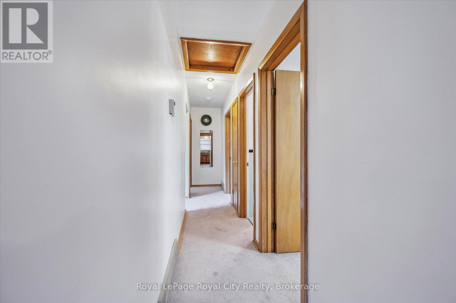 












10 PAUL AVENUE

,
Guelph (General Hospital),




Ontario
N1E1S2

