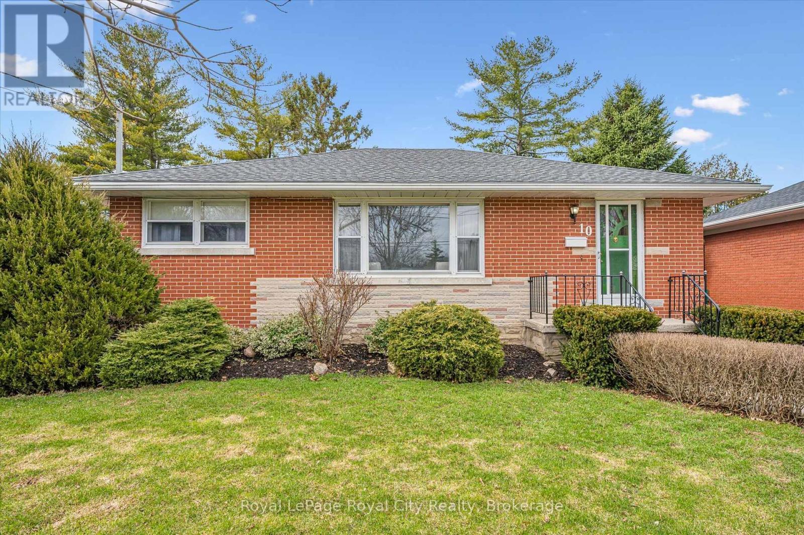 












10 PAUL AVENUE

,
Guelph (General Hospital),




Ontario
N1E1S2

