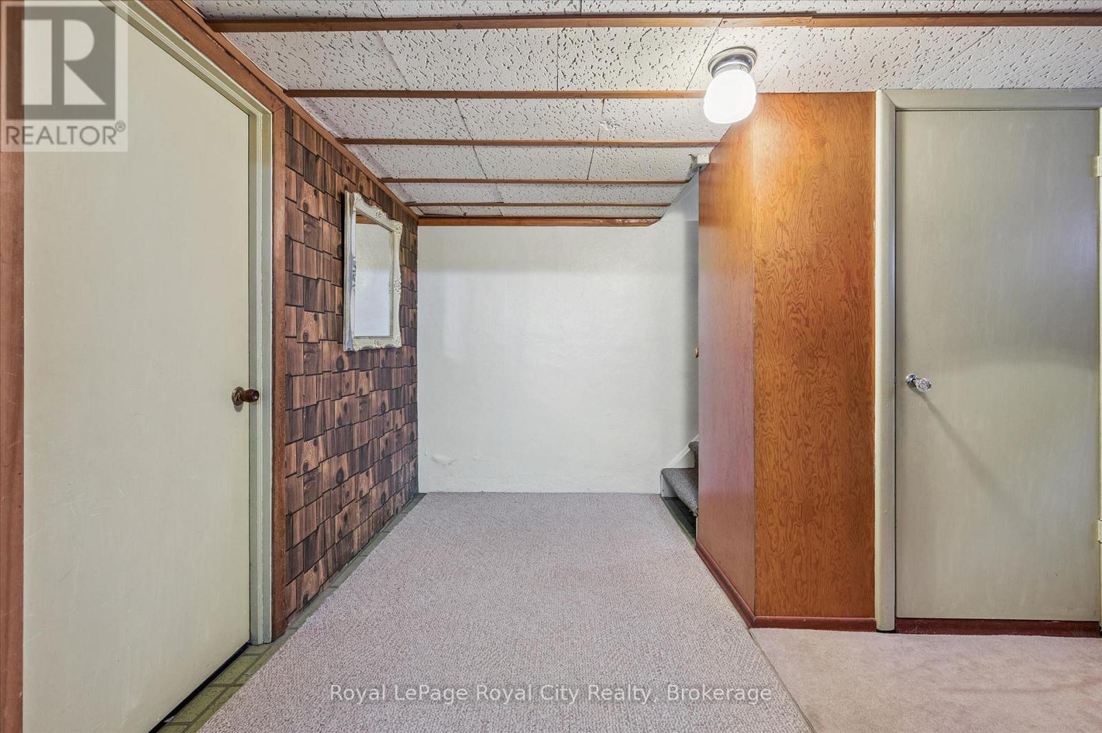 












10 PAUL AVENUE

,
Guelph (General Hospital),




Ontario
N1E1S2

