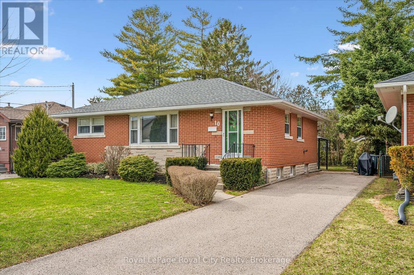 












10 PAUL AVENUE

,
Guelph (General Hospital),




Ontario
N1E1S2

