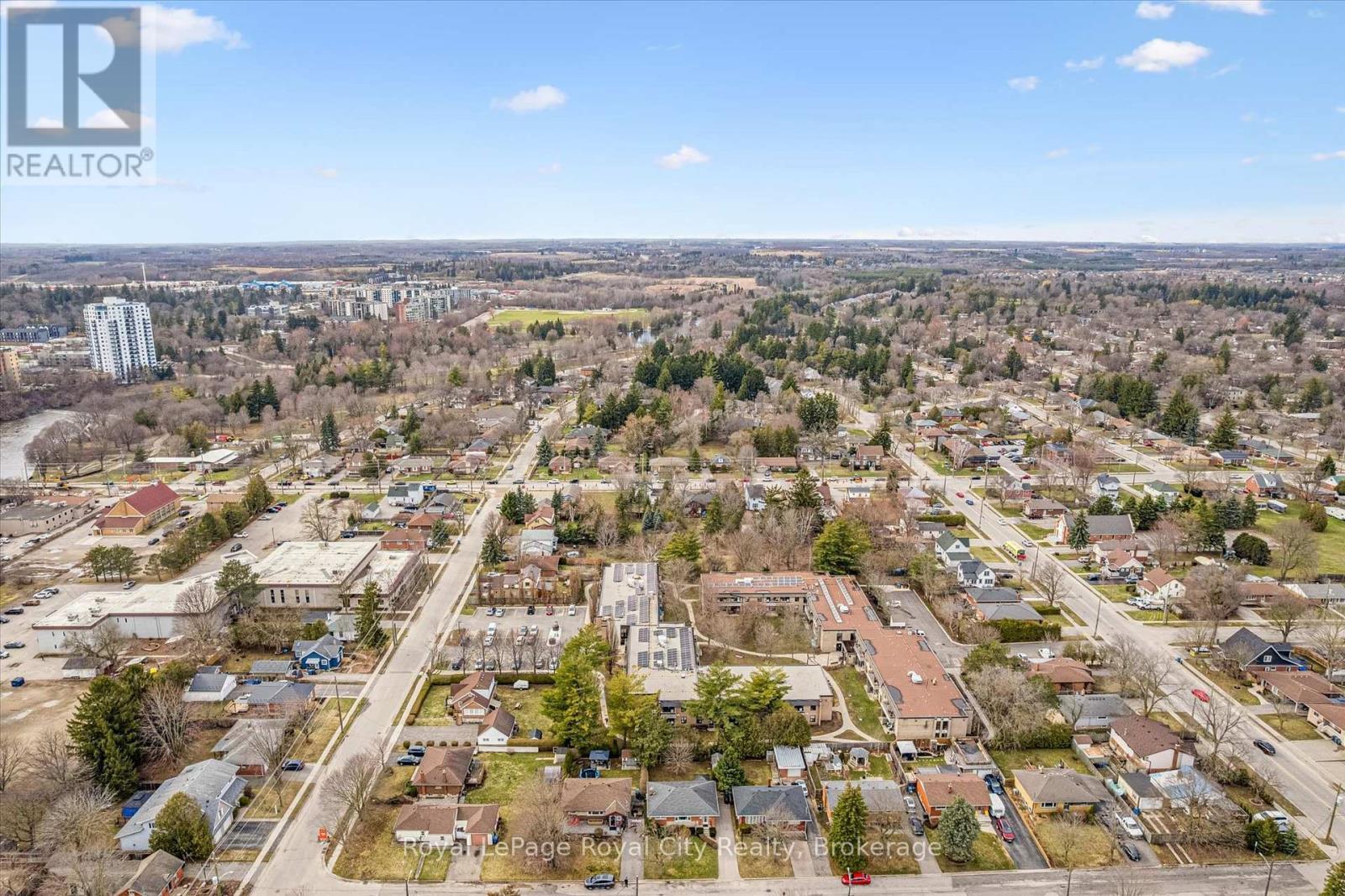 












10 PAUL AVENUE

,
Guelph (General Hospital),




Ontario
N1E1S2

