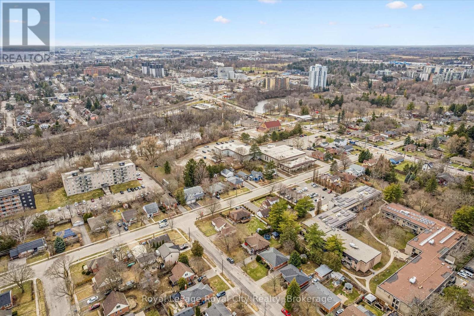 












10 PAUL AVENUE

,
Guelph (General Hospital),




Ontario
N1E1S2

