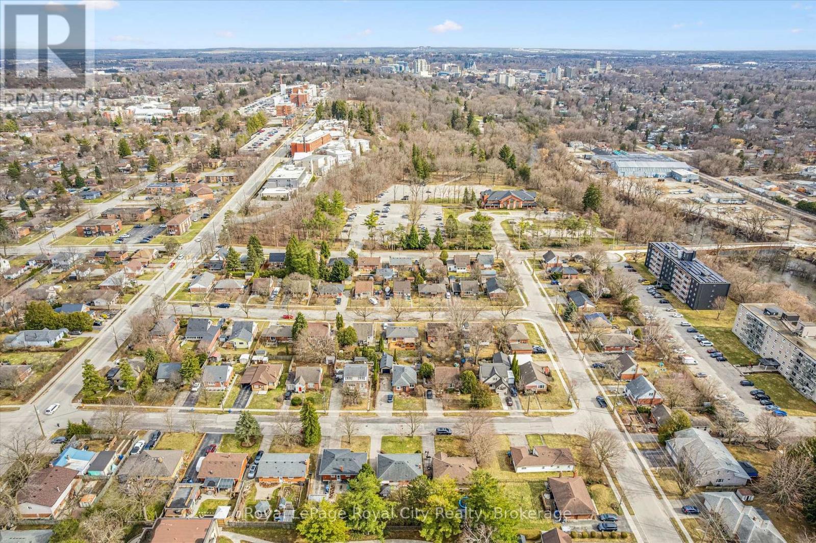 












10 PAUL AVENUE

,
Guelph (General Hospital),




Ontario
N1E1S2

