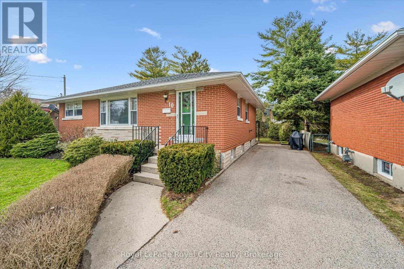 












10 PAUL AVENUE

,
Guelph (General Hospital),




Ontario
N1E1S2

