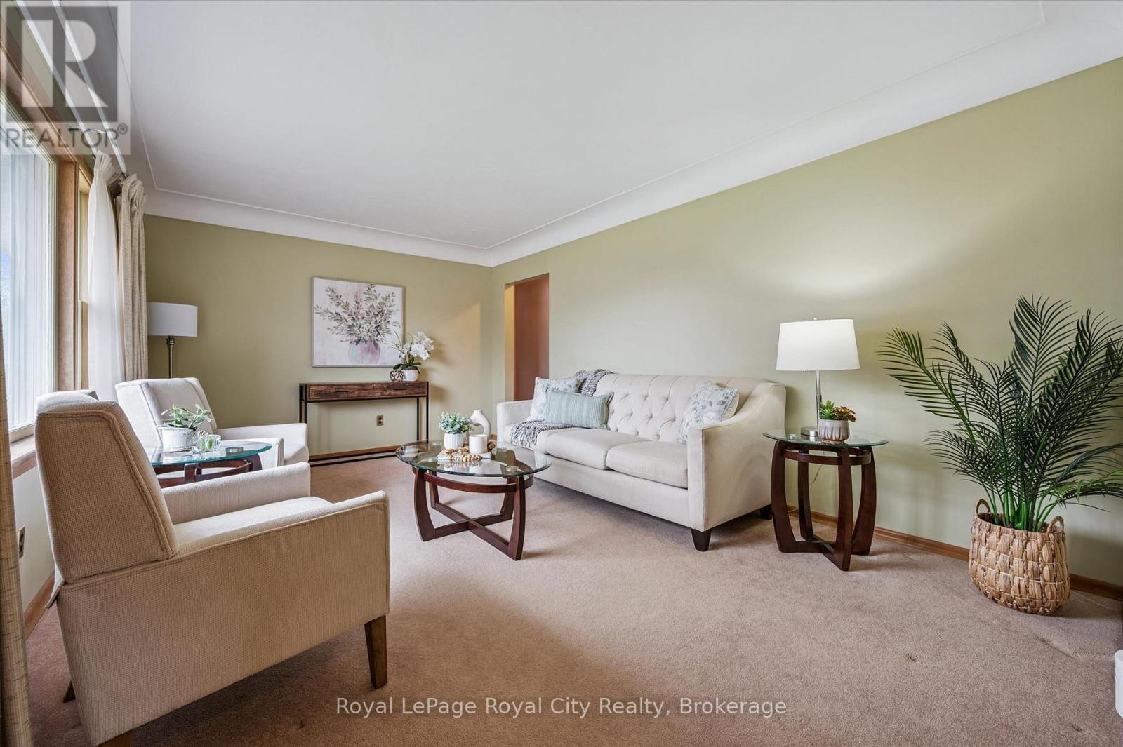 












10 PAUL AVENUE

,
Guelph (General Hospital),




Ontario
N1E1S2

