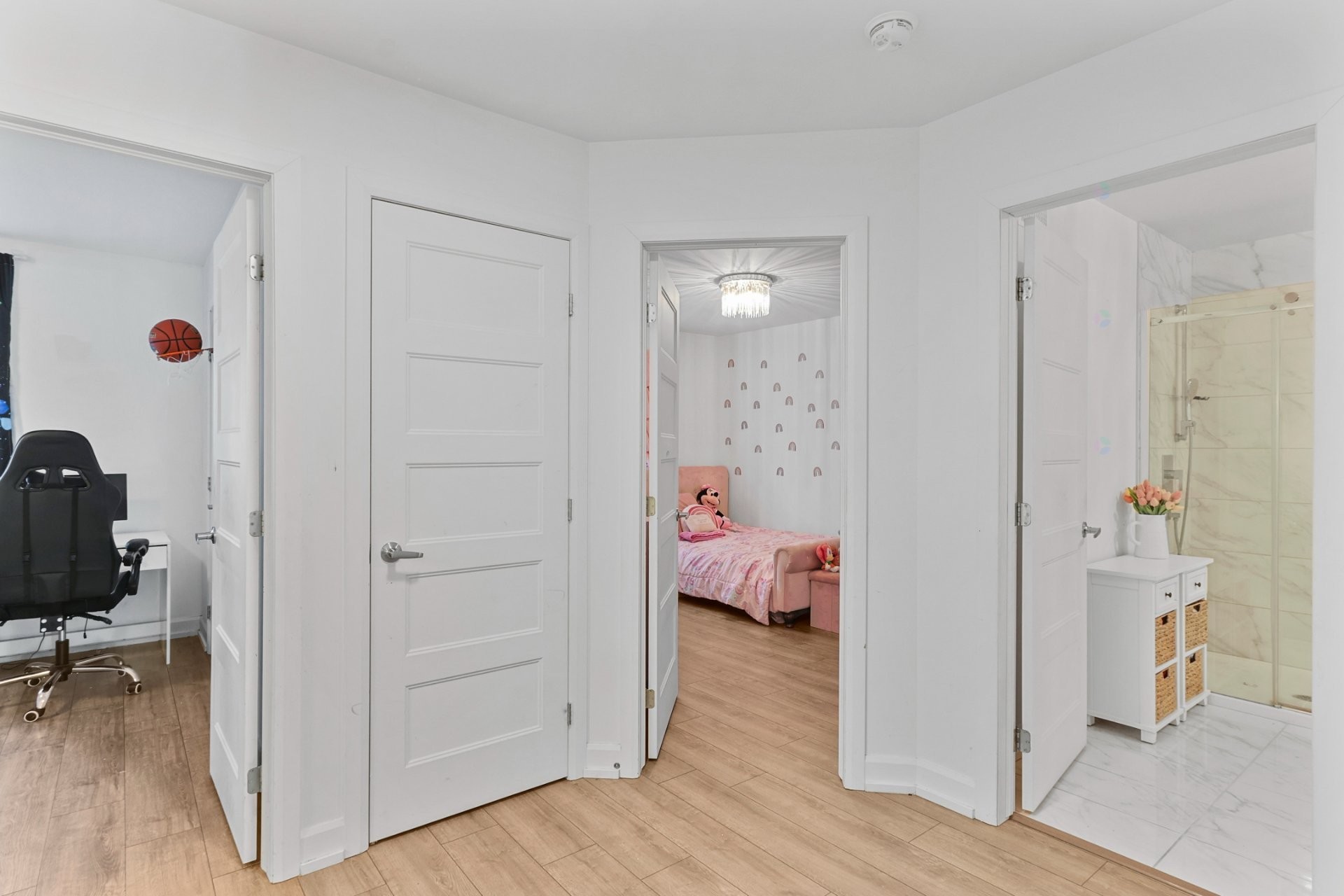 









73


Av. des Tilleuls

,
Salaberry-de-Valleyfield,




QC
J6T0P3

