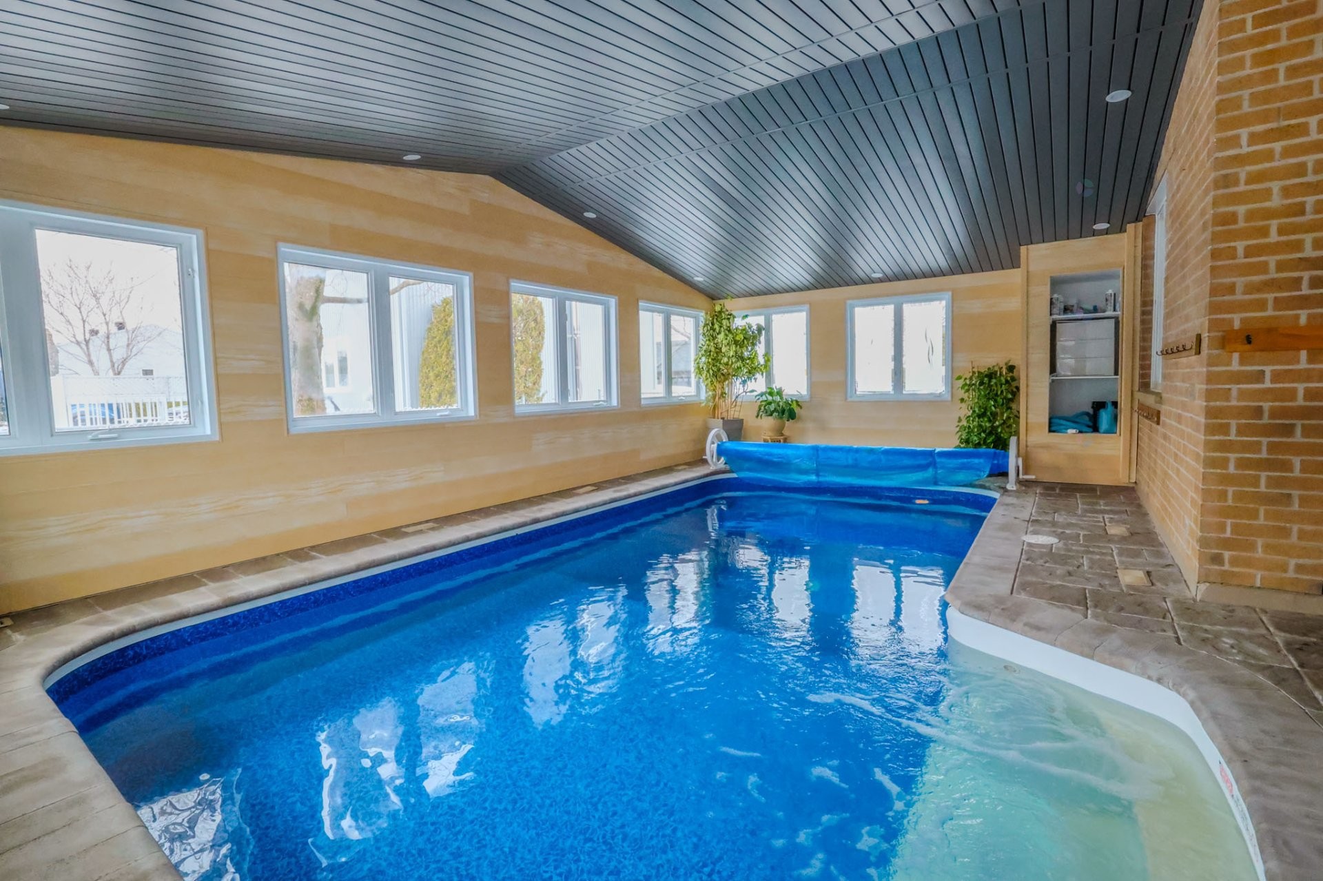 









972


Rue Dumas

,
Lévis (Les Chutes-de-la-Chaudière-Est),




QC
G6Z2T4

