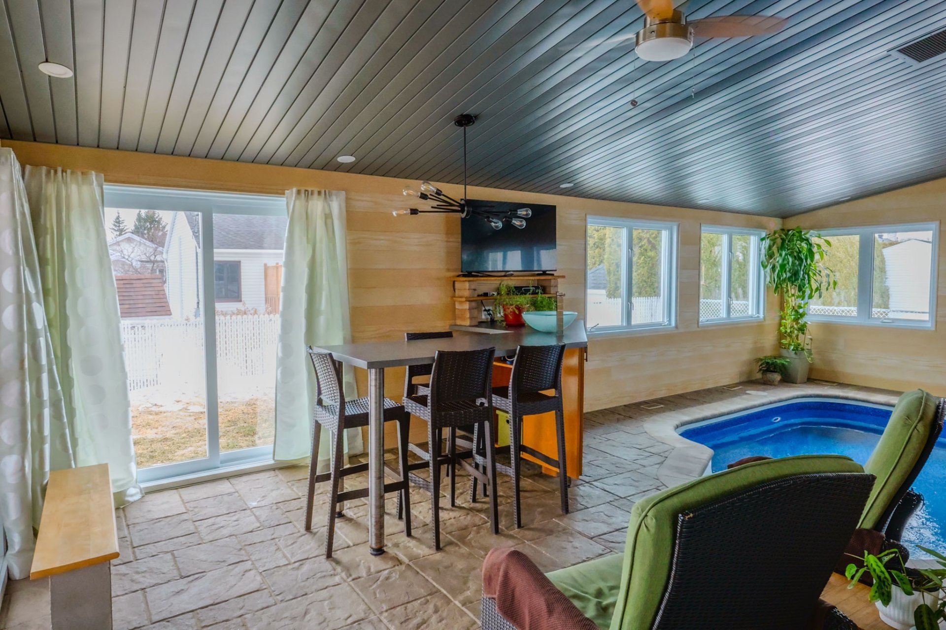 









972


Rue Dumas

,
Lévis (Les Chutes-de-la-Chaudière-Est),




QC
G6Z2T4

