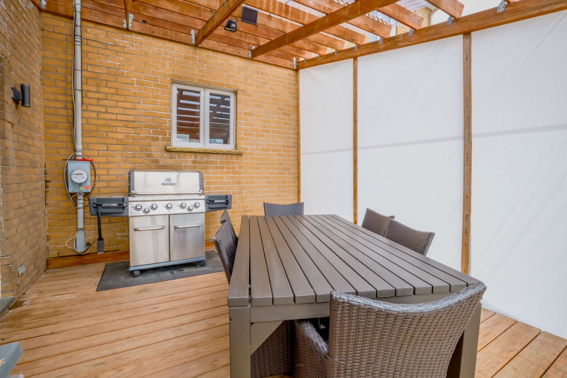 









972


Rue Dumas

,
Lévis (Les Chutes-de-la-Chaudière-Est),




QC
G6Z2T4

