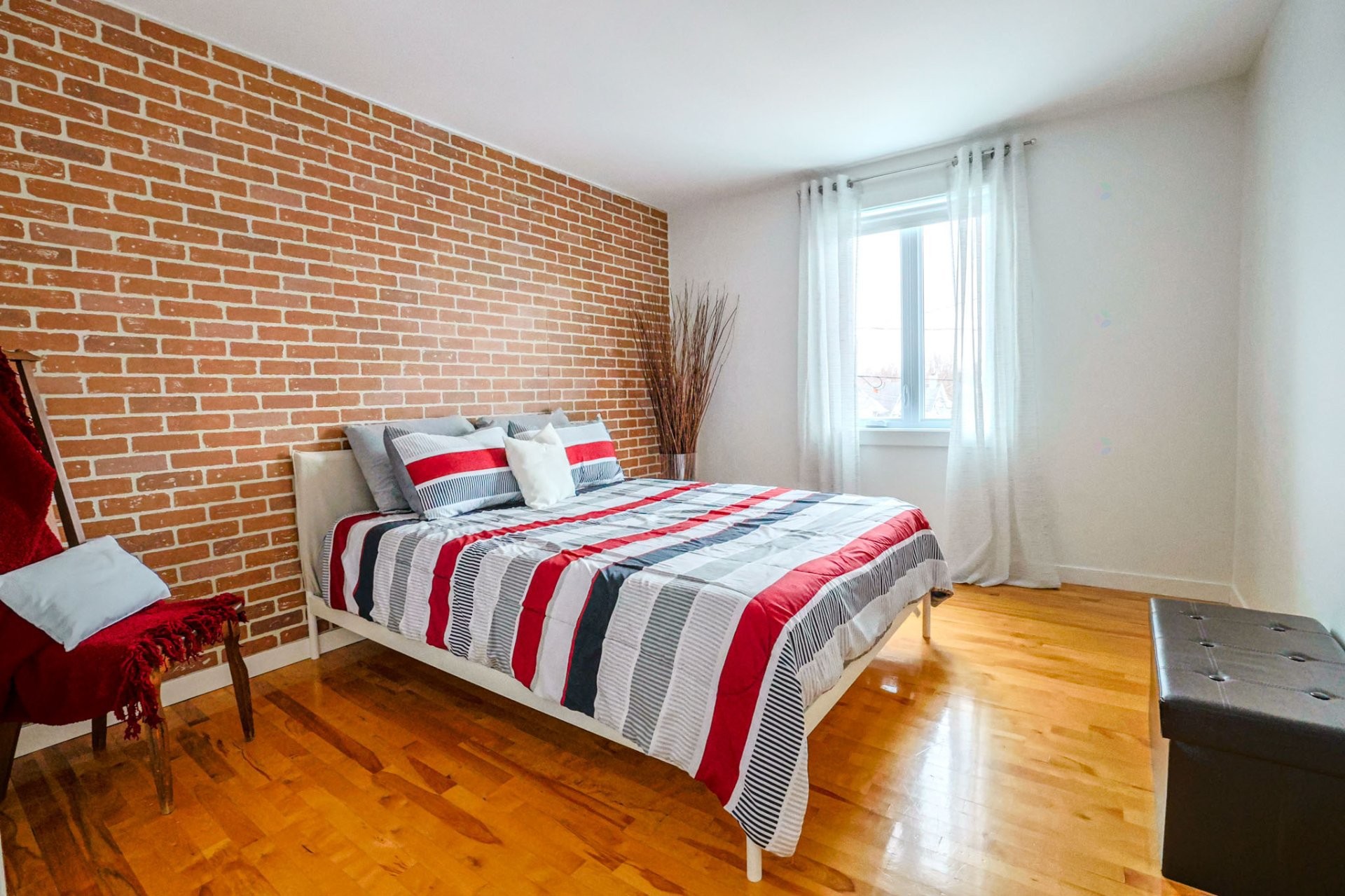 









972


Rue Dumas

,
Lévis (Les Chutes-de-la-Chaudière-Est),




QC
G6Z2T4

