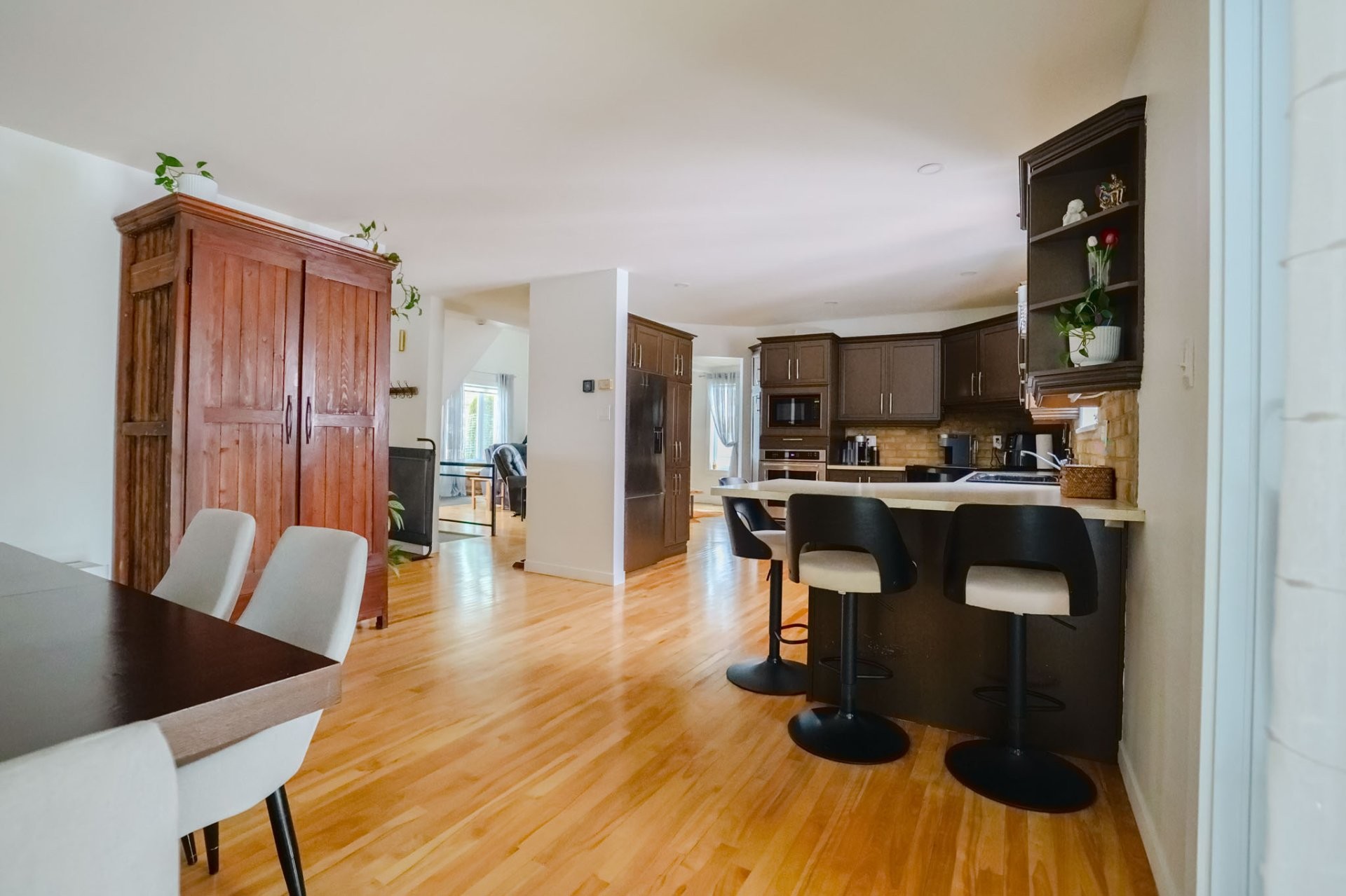 









972


Rue Dumas

,
Lévis (Les Chutes-de-la-Chaudière-Est),




QC
G6Z2T4


