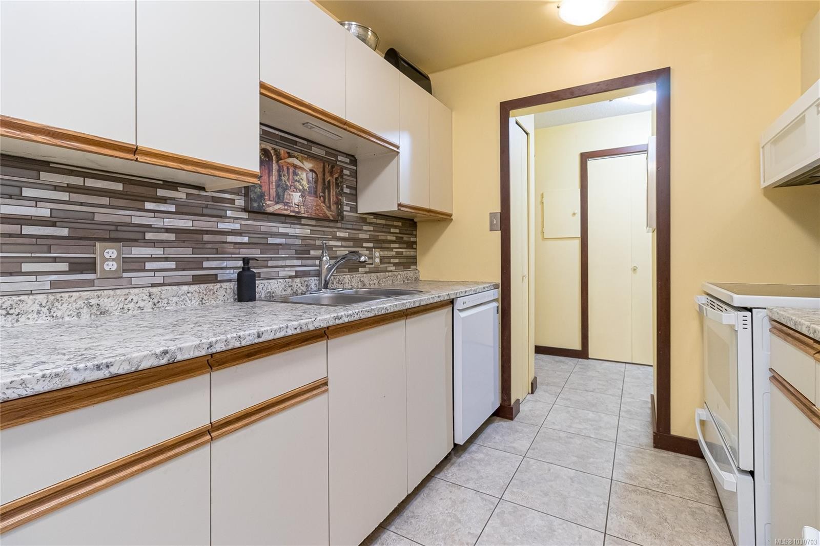 









1619


Morrison

St, 106,
Victoria,




BC
V8R 6R8

