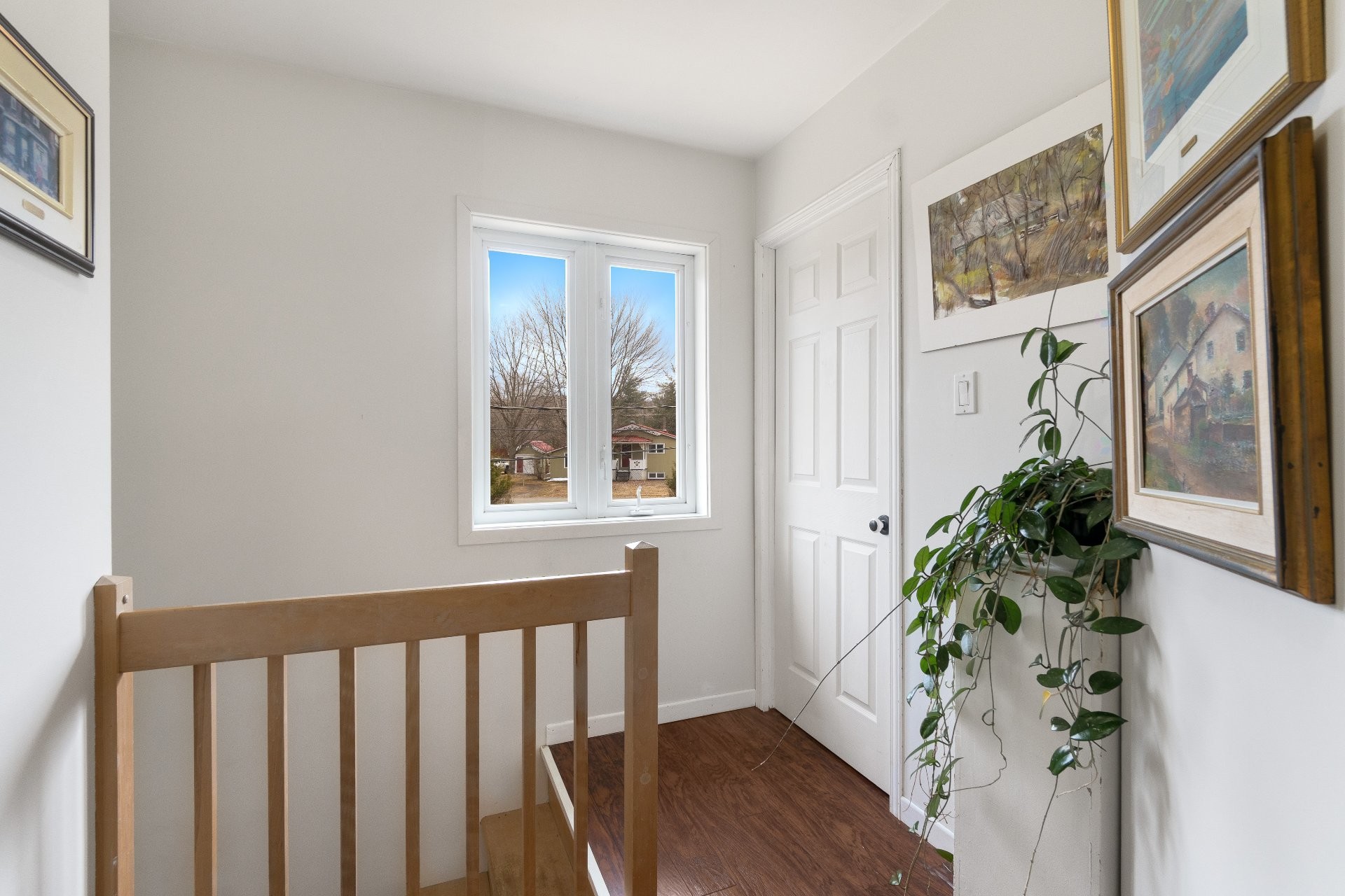 









483


Rue des Pins

,
Compton,




QC
J0B1L0

