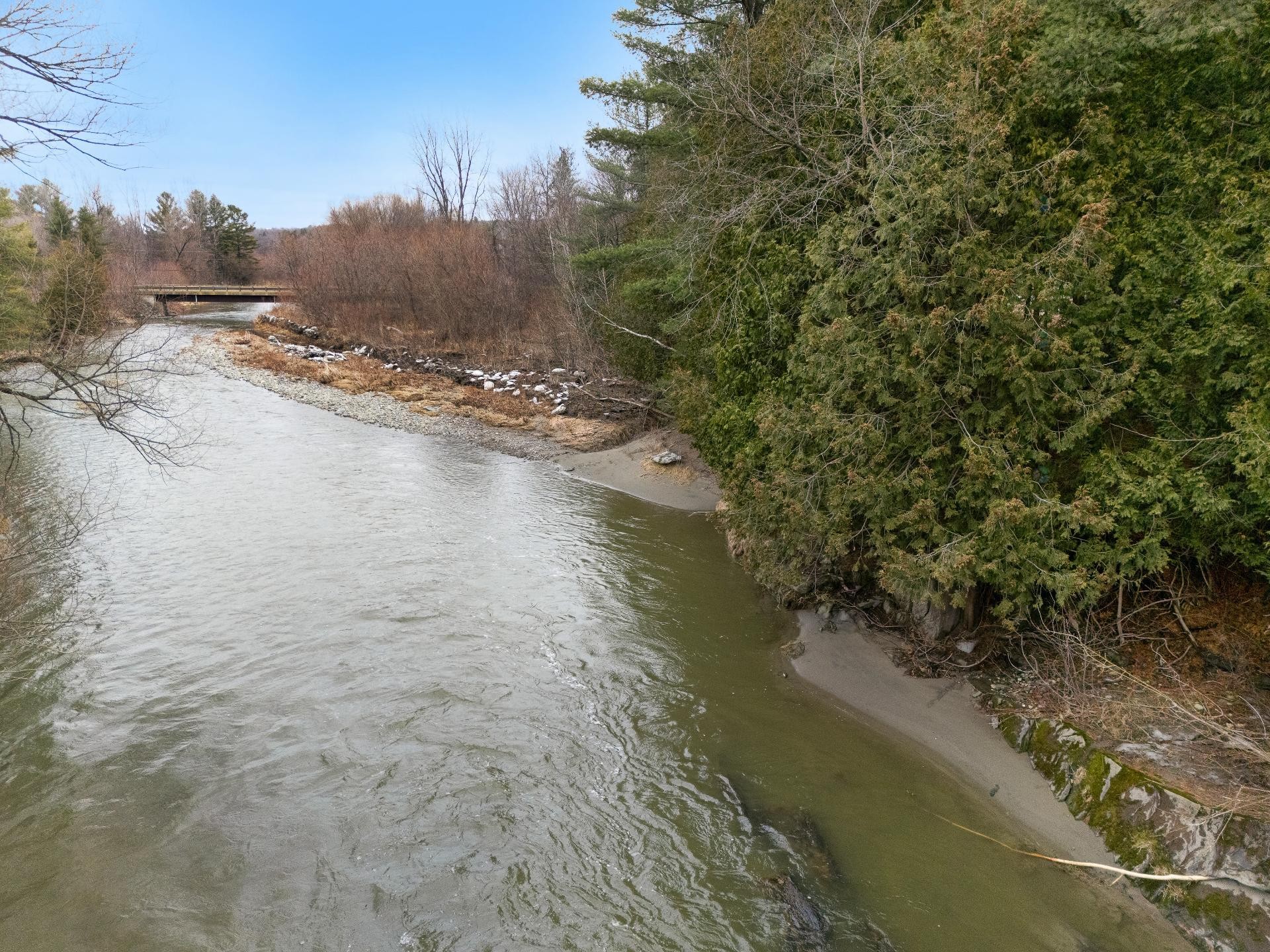 









483


Rue des Pins

,
Compton,




QC
J0B1L0

