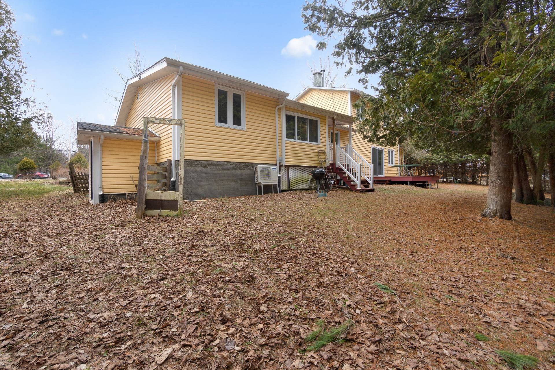 









483


Rue des Pins

,
Compton,




QC
J0B1L0

