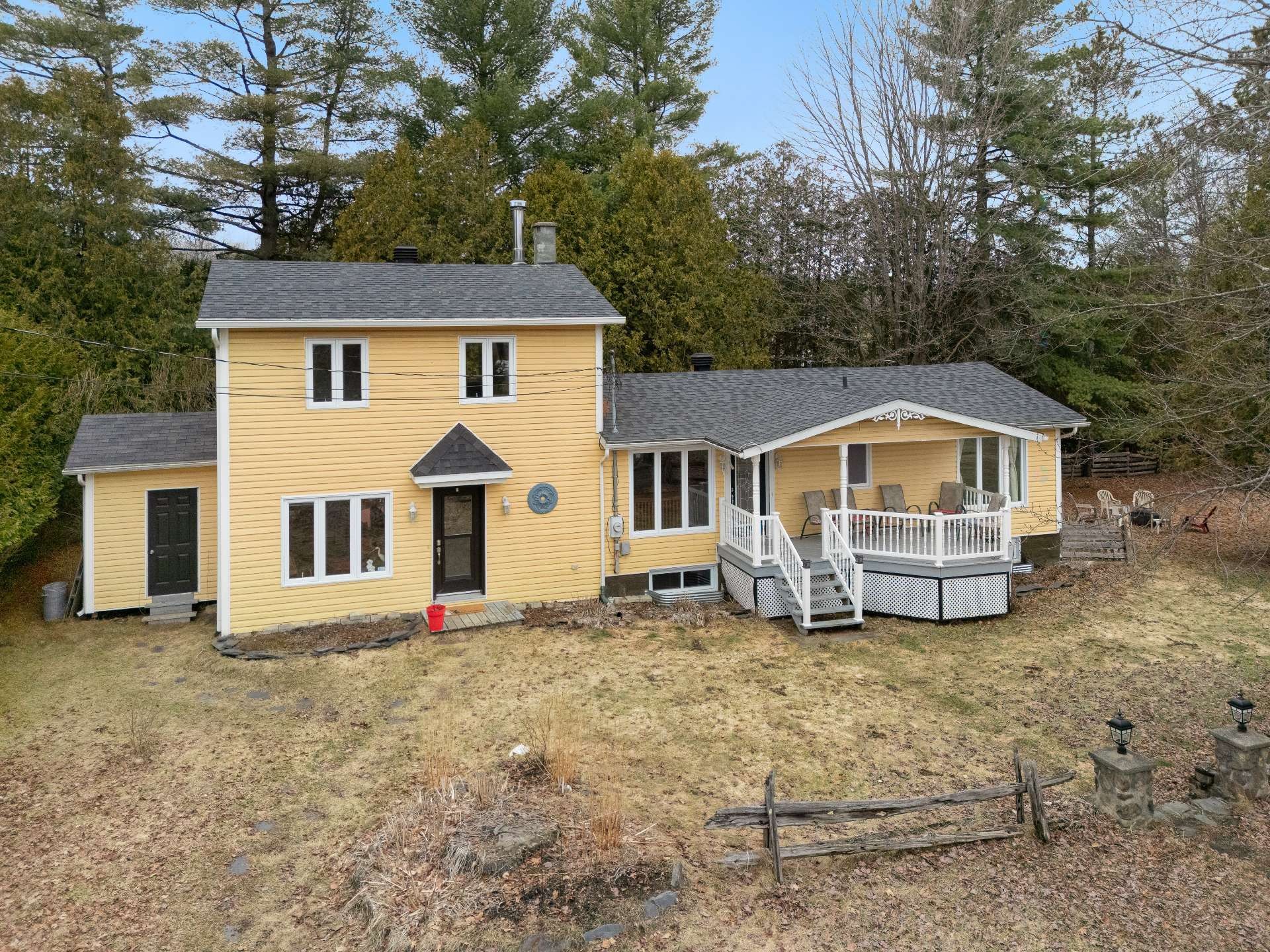 









483


Rue des Pins

,
Compton,




QC
J0B1L0

