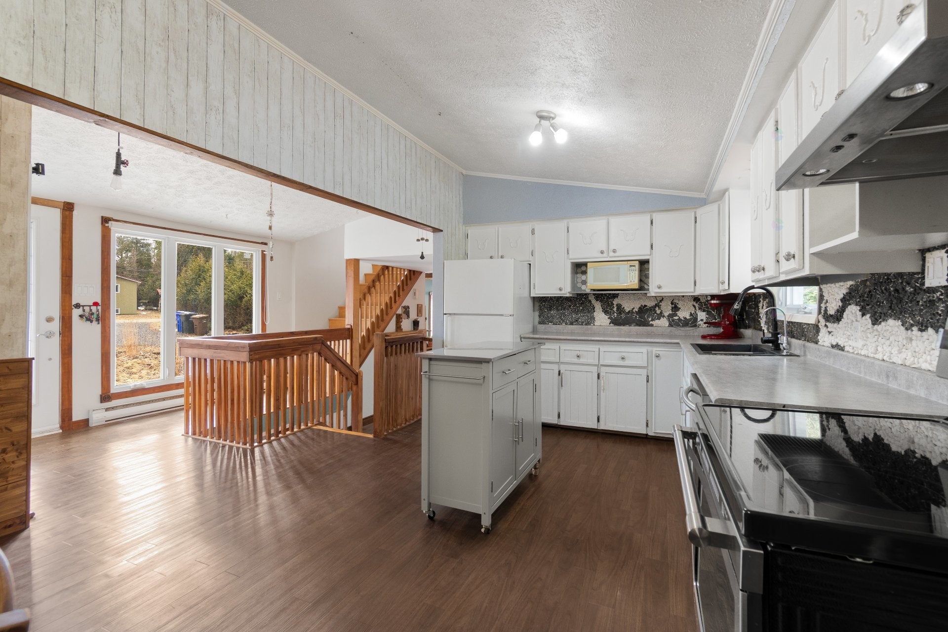 









483


Rue des Pins

,
Compton,




QC
J0B1L0

