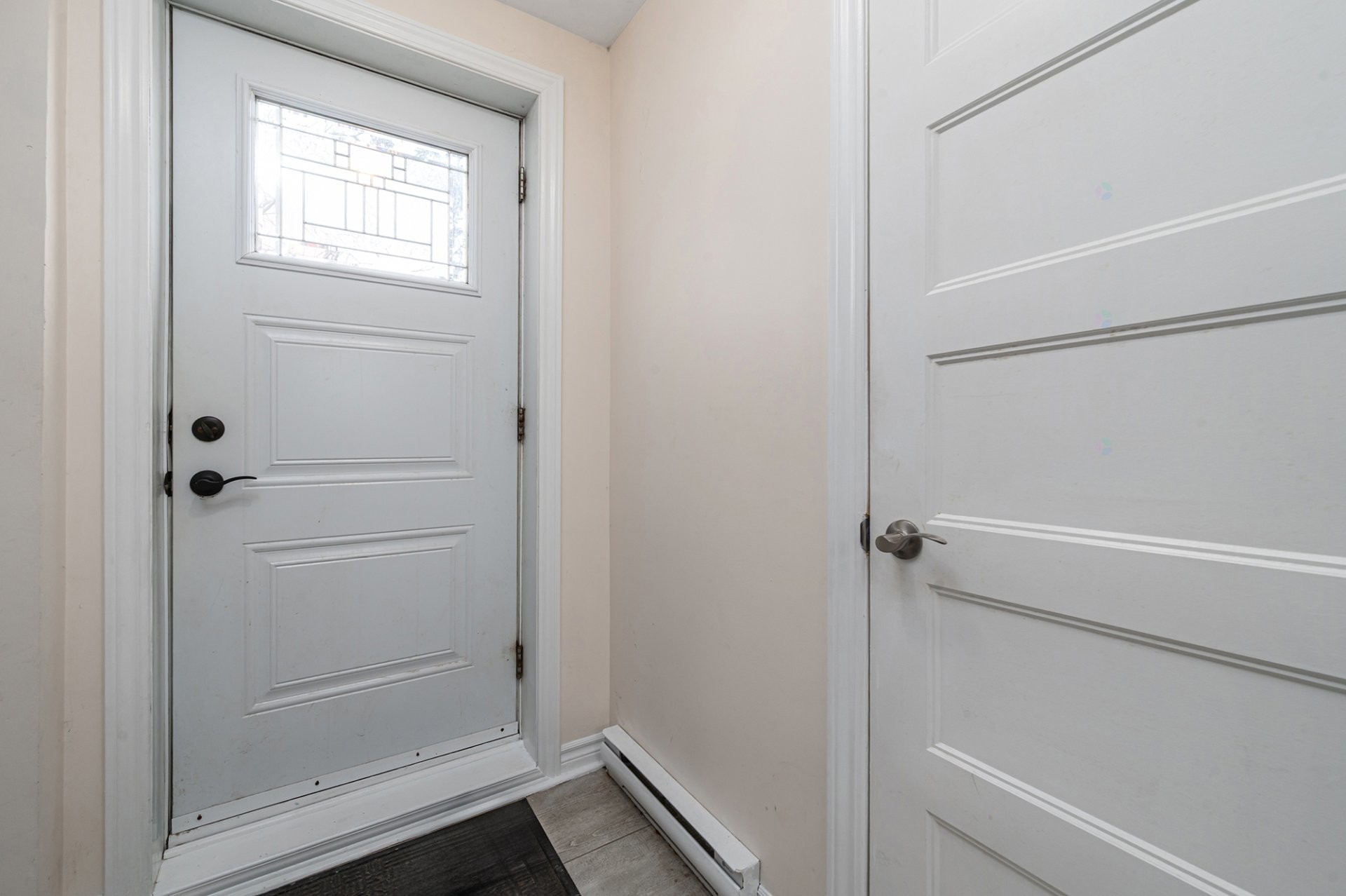 









172


Rue Rouville

,
Longueuil (Le Vieux-Longueuil),




QC
J4K2W2

