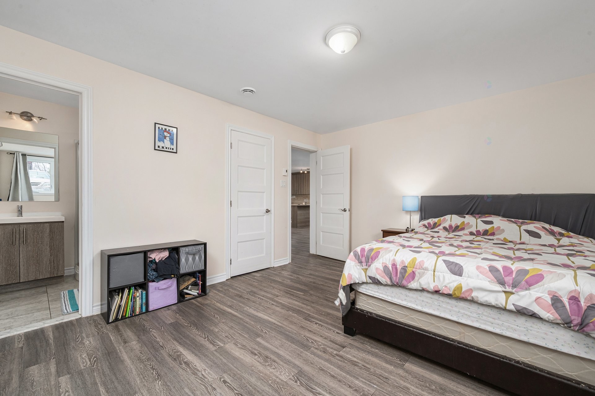 









172


Rue Rouville

,
Longueuil (Le Vieux-Longueuil),




QC
J4K2W2

