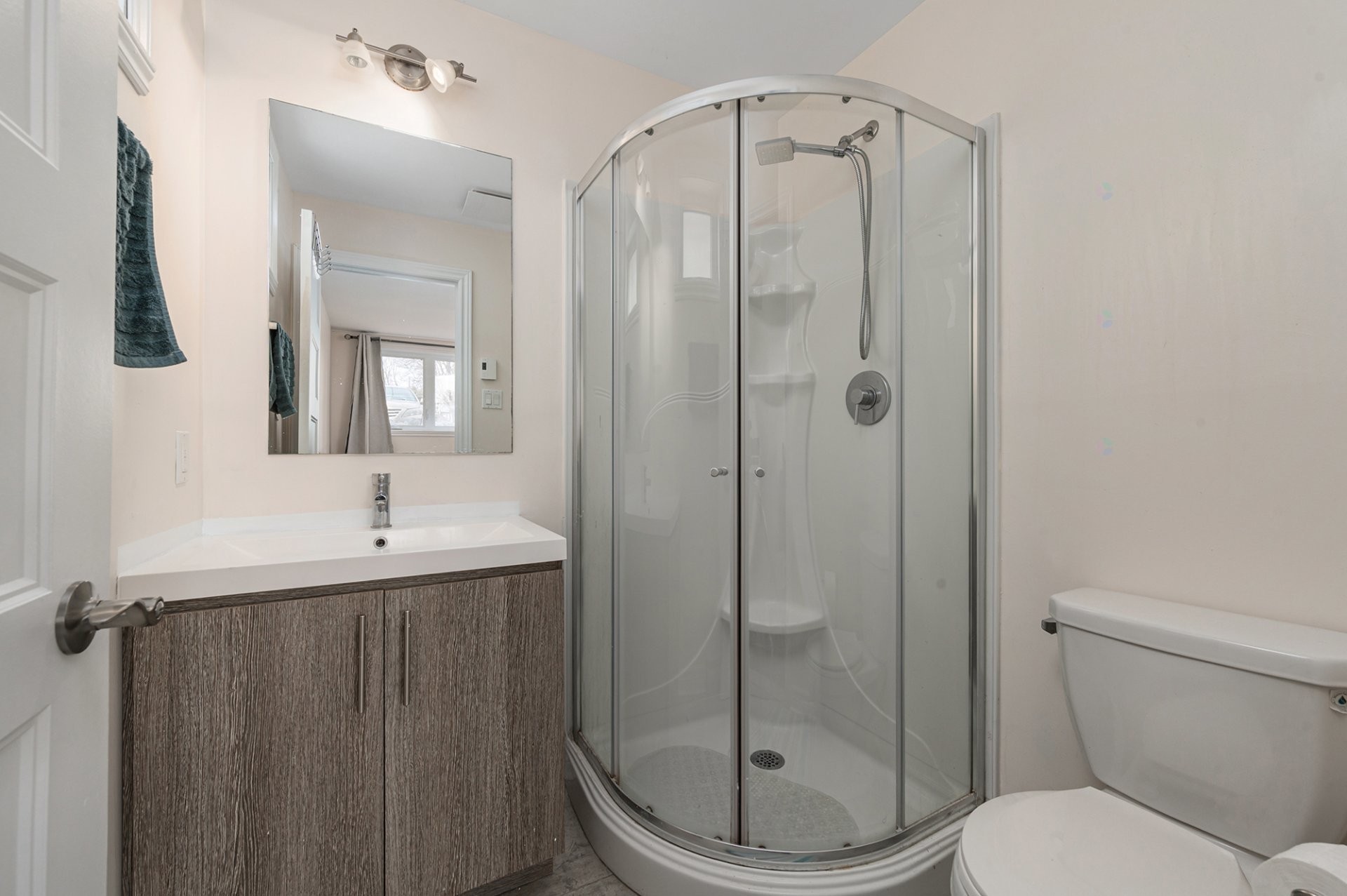 









172


Rue Rouville

,
Longueuil (Le Vieux-Longueuil),




QC
J4K2W2

