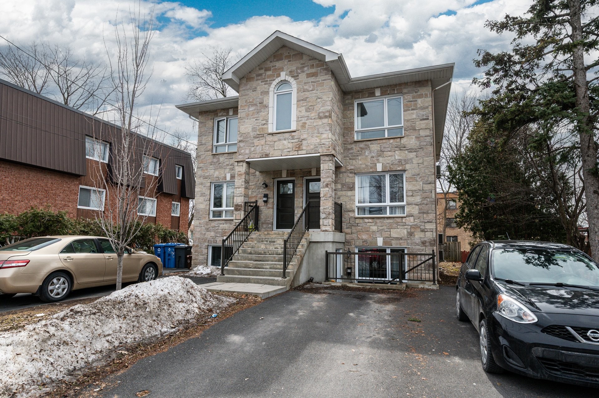









172


Rue Rouville

,
Longueuil (Le Vieux-Longueuil),




QC
J4K2W2

