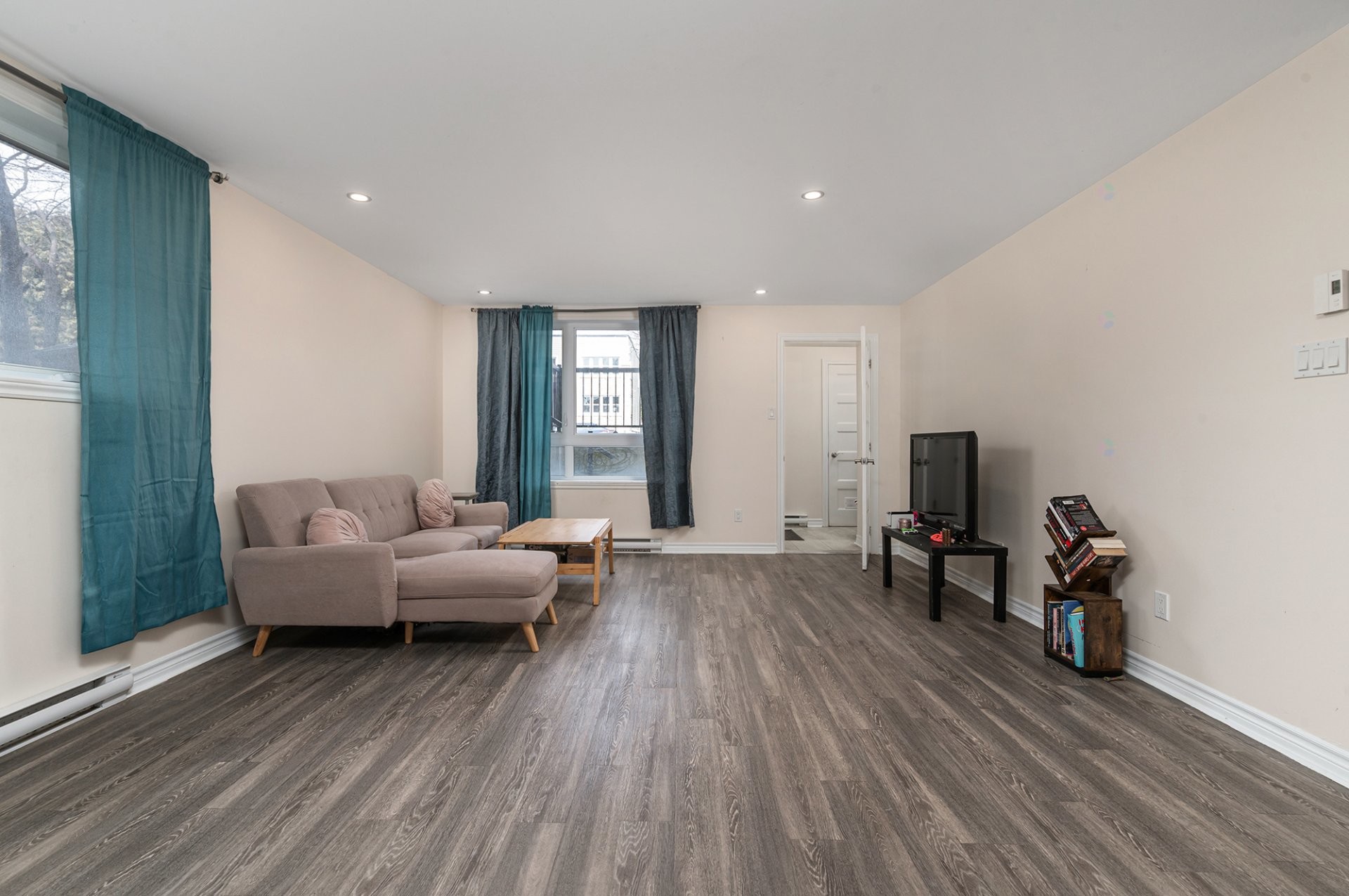 









172


Rue Rouville

,
Longueuil (Le Vieux-Longueuil),




QC
J4K2W2

