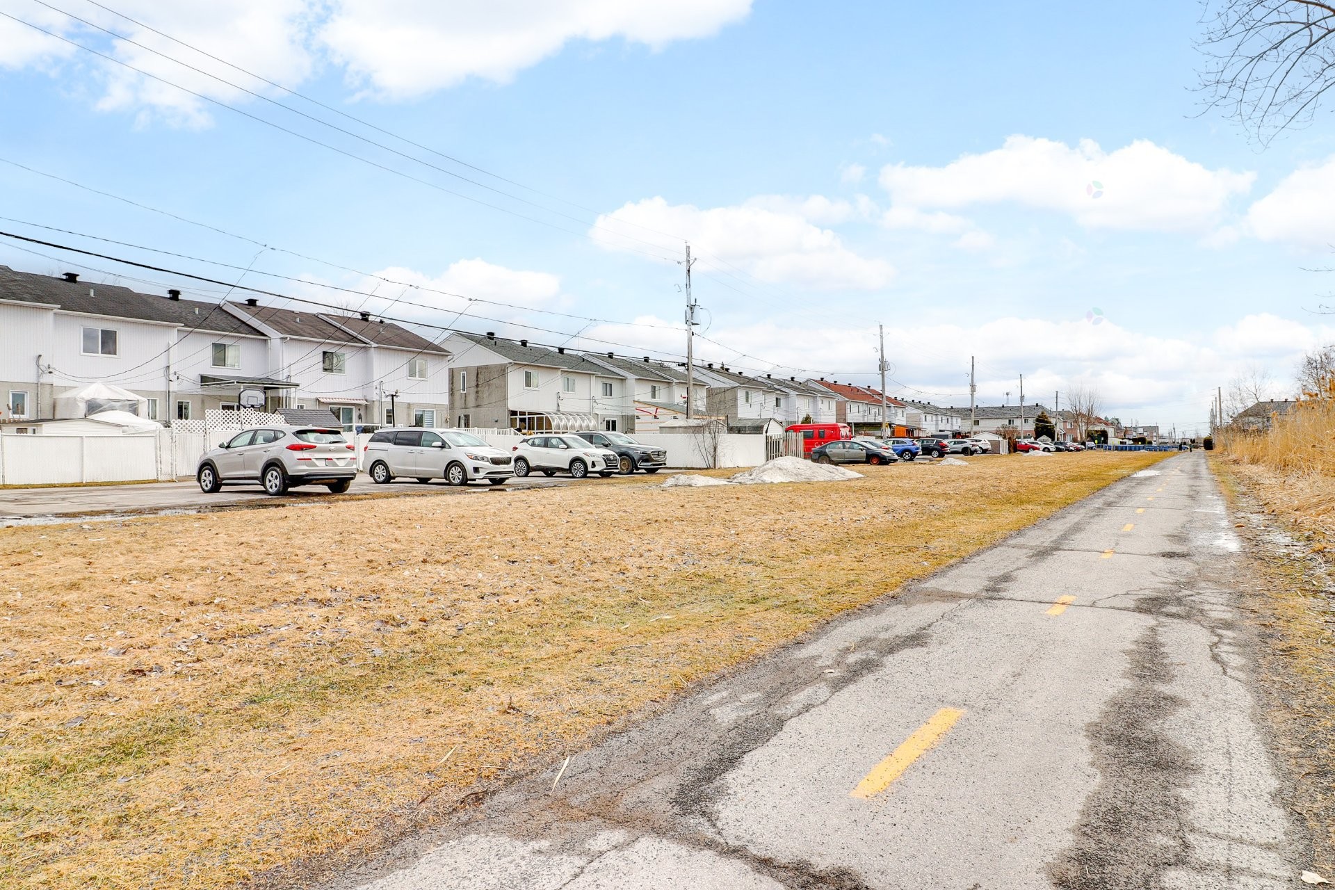 









553


Boul. le Bourg-Neuf

, B,
Repentigny (Le Gardeur),




QC
J5Z4W2

