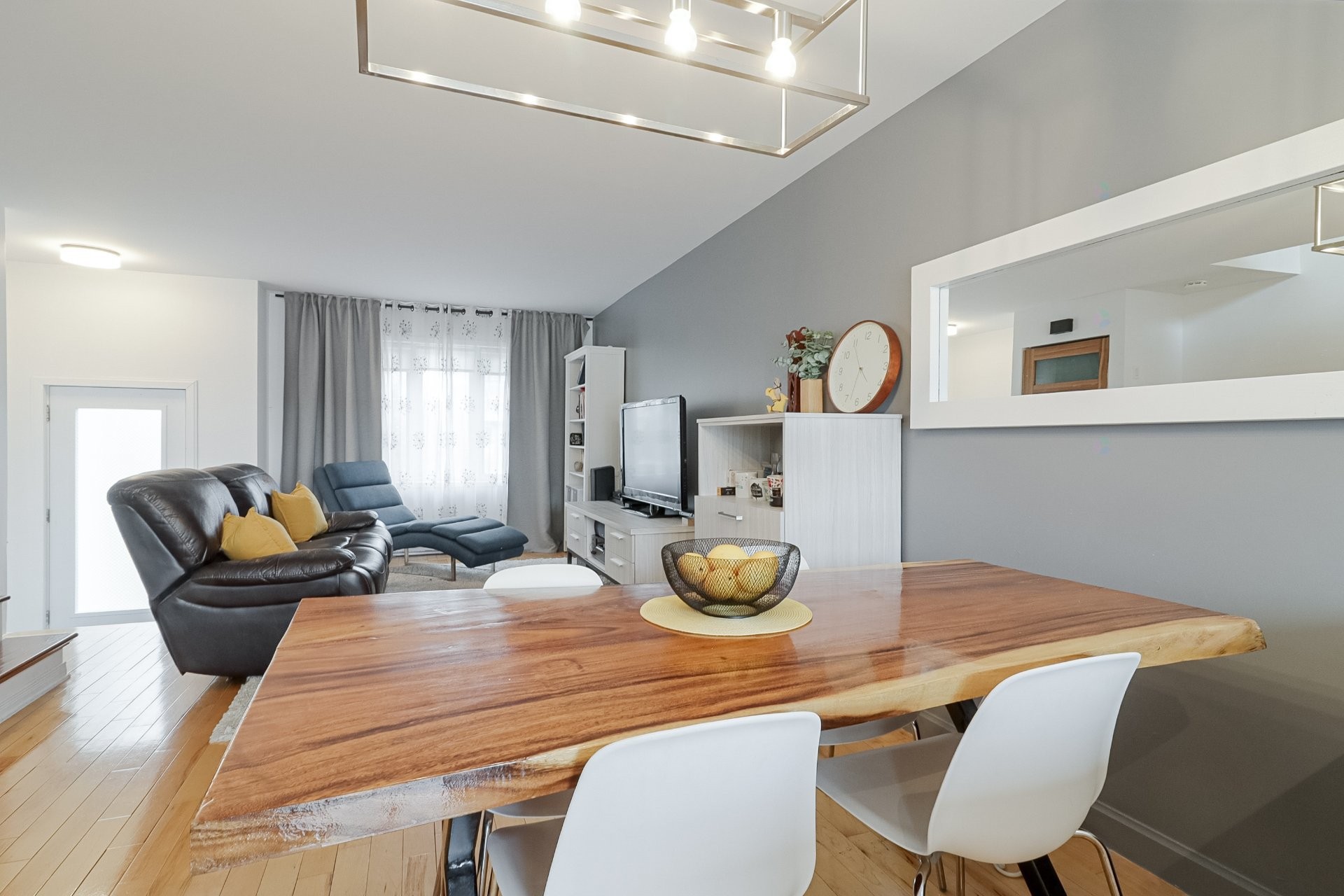 









553


Boul. le Bourg-Neuf

, B,
Repentigny (Le Gardeur),




QC
J5Z4W2

