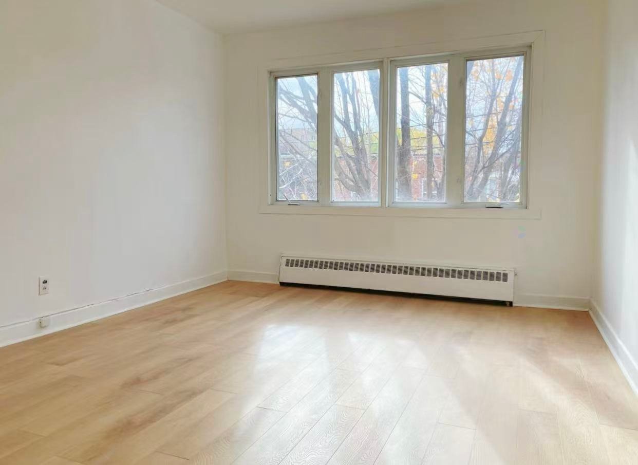 









3495


Rue Dézéry

,
Montréal (Rosemont/La Petite-Patrie),




QC
H1W2S8

