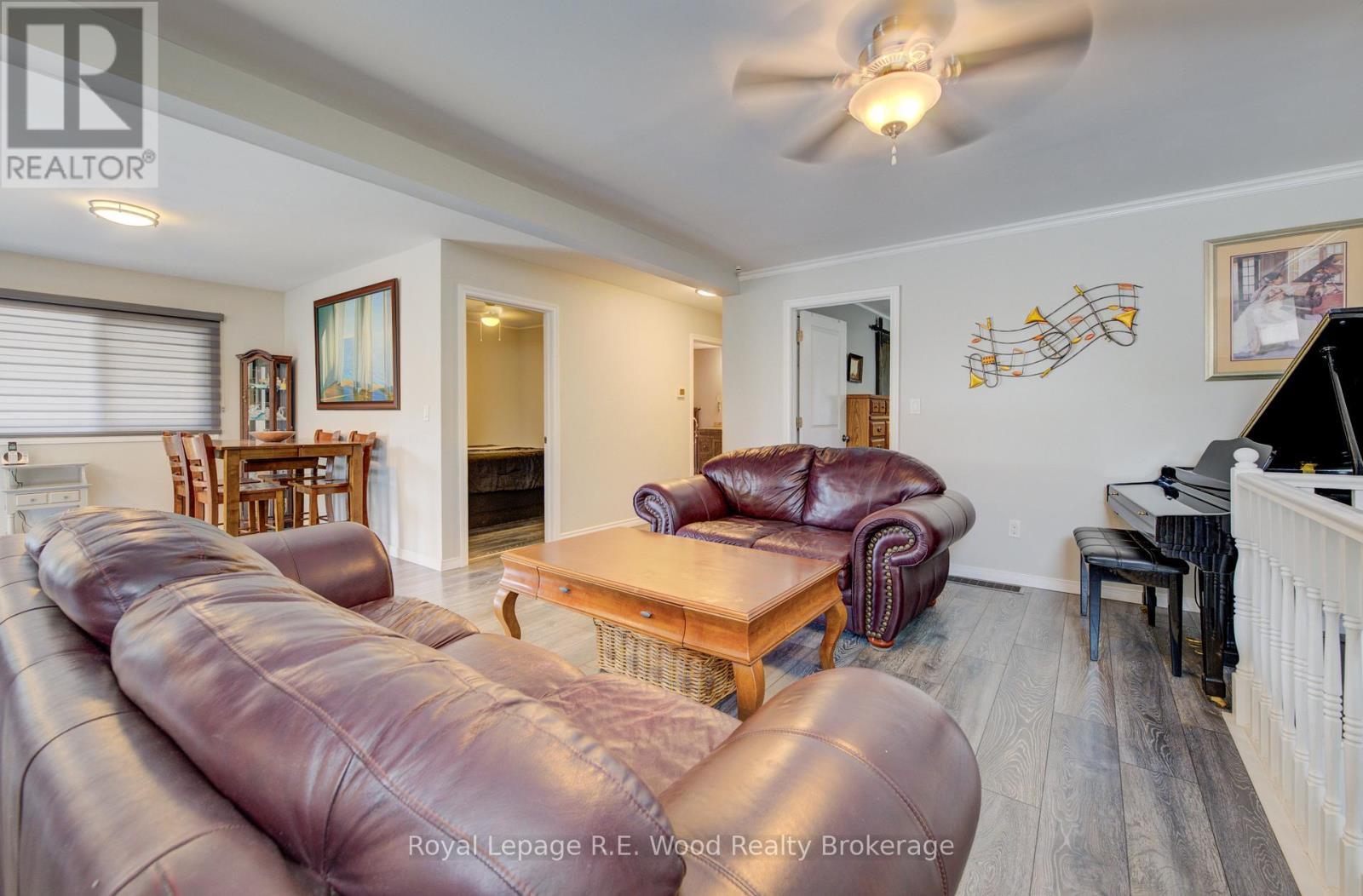 












4 WEST STREET N

,
Norwich (Springford),




Ontario
N0J1X0

