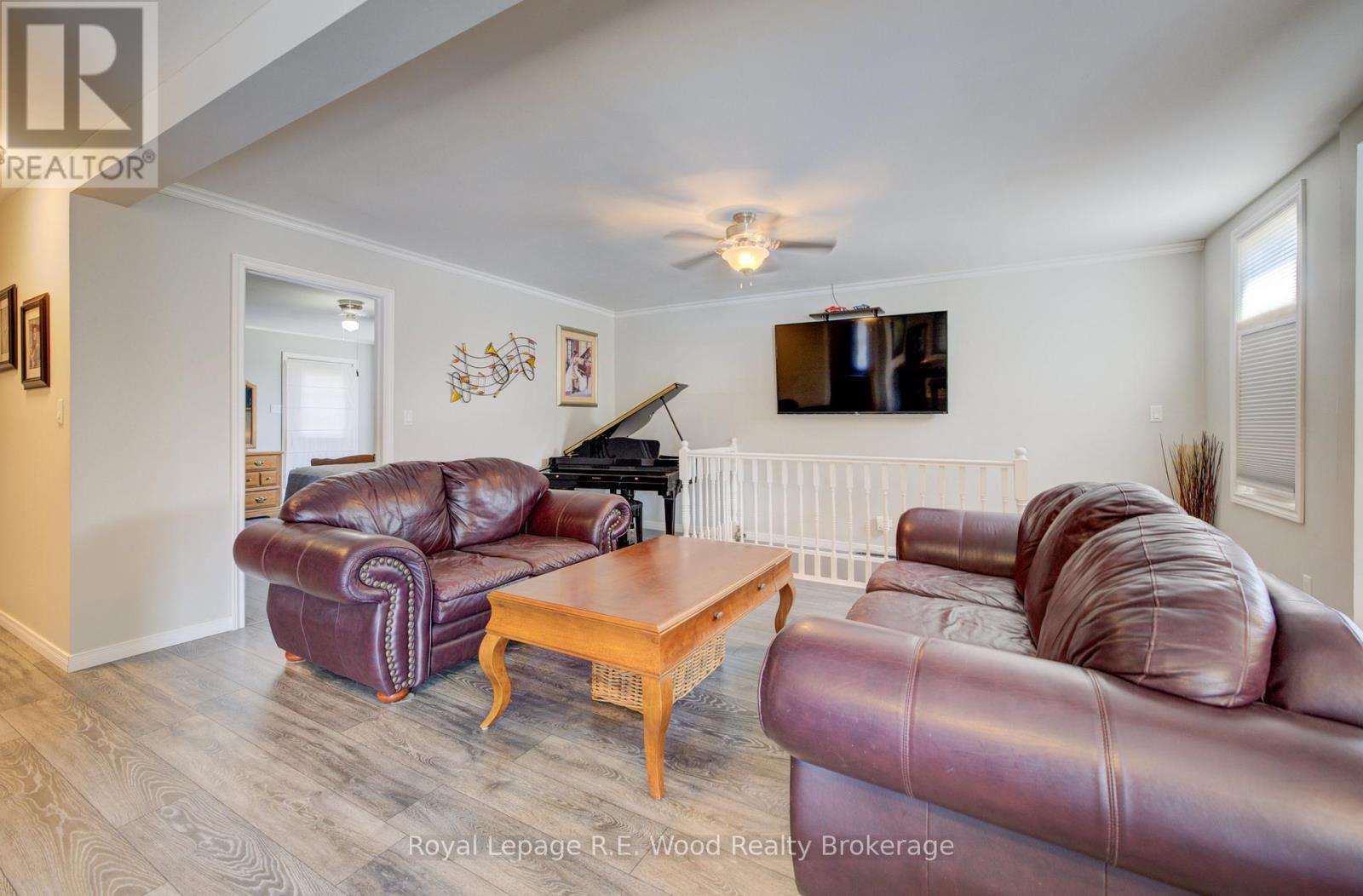 












4 WEST STREET N

,
Norwich (Springford),




Ontario
N0J1X0

