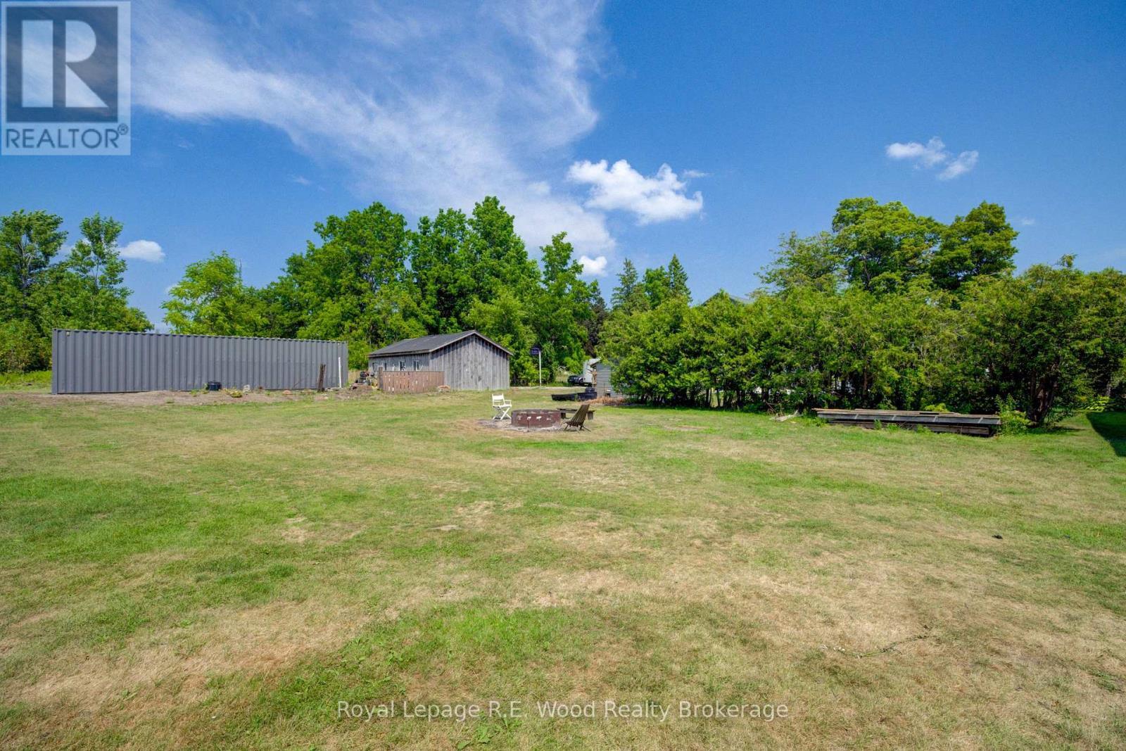 












4 WEST STREET N

,
Norwich (Springford),




Ontario
N0J1X0

