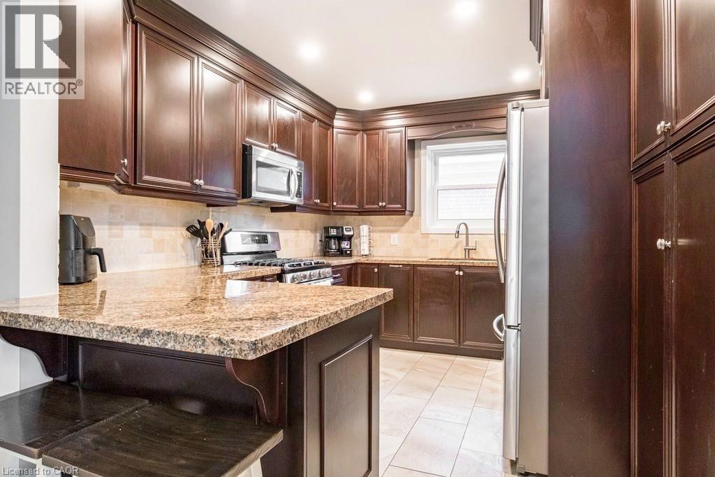 












143 HUXLEY Avenue S

,
Hamilton,




Ontario
L8K2P9

