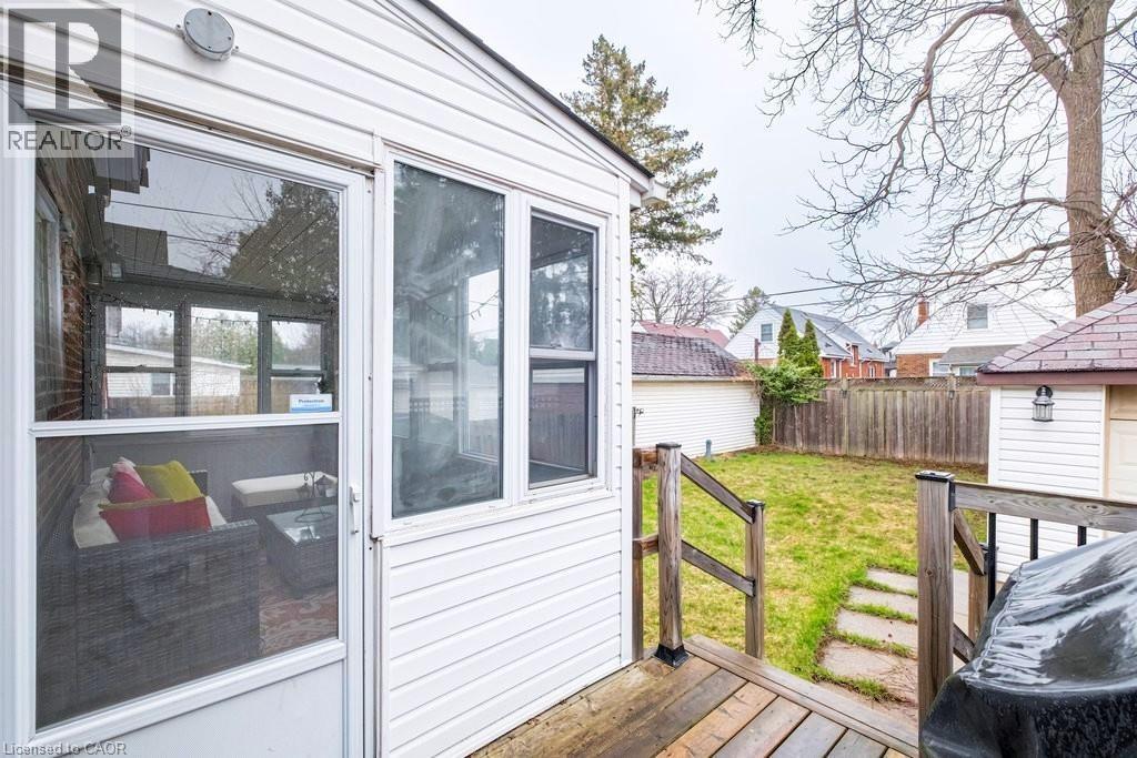 












143 HUXLEY Avenue S

,
Hamilton,




Ontario
L8K2P9

