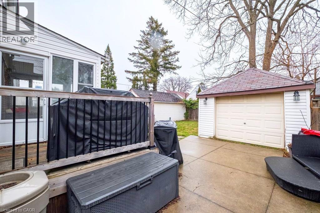 












143 HUXLEY Avenue S

,
Hamilton,




Ontario
L8K2P9

