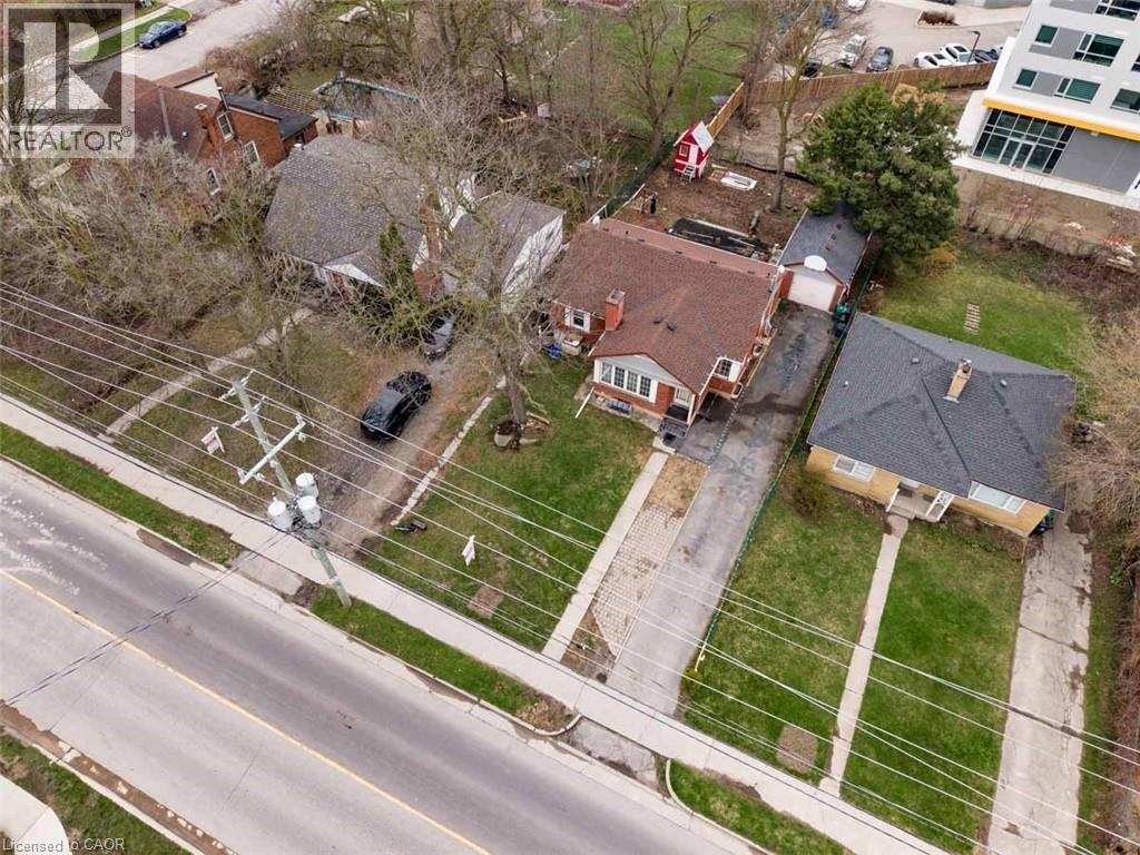 












289 ALBERT Street

,
Waterloo,




Ontario
N2L3T9

