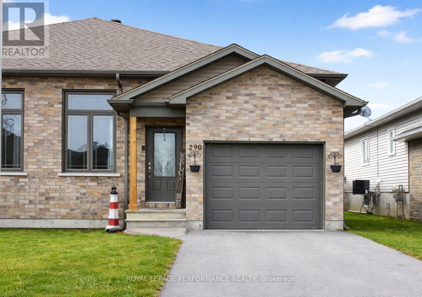 












290 GLEN NORA DRIVE

,
Cornwall,




Ontario
K6H0A8

