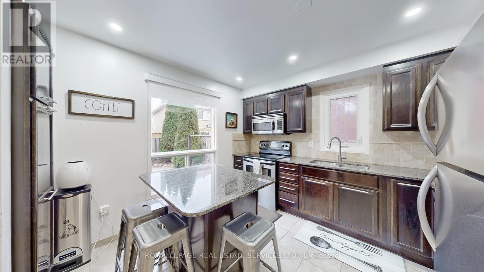 












47 HOOD CRESCENT

,
Brampton,




Ontario
L6Y4S7

