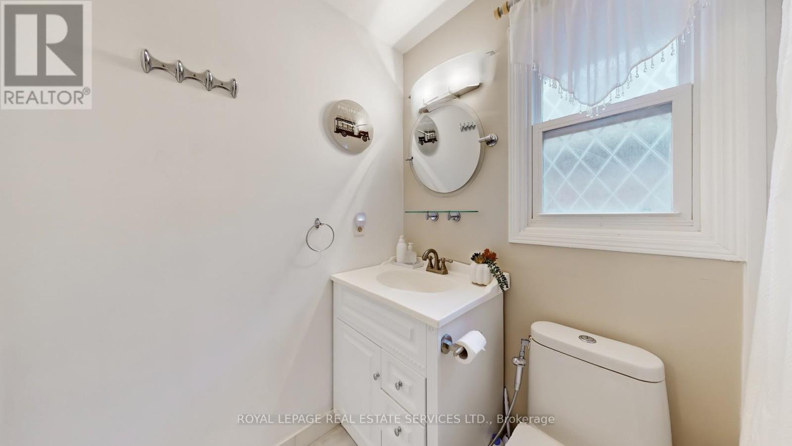 












47 HOOD CRESCENT

,
Brampton,




Ontario
L6Y4S7

