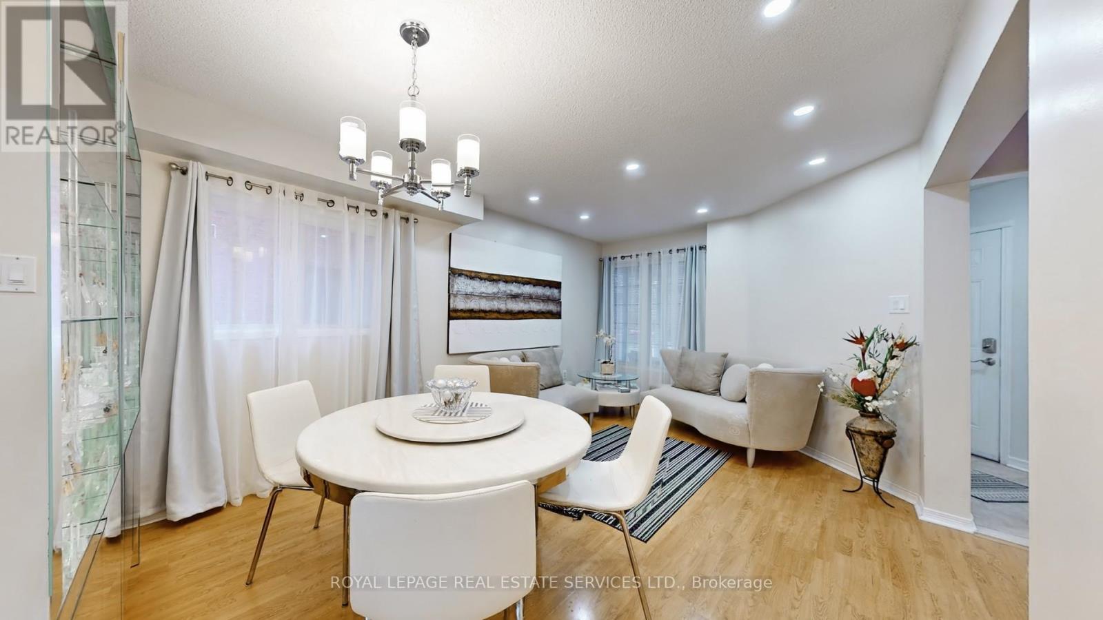 












47 HOOD CRESCENT

,
Brampton,




Ontario
L6Y4S7

